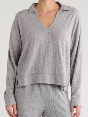 Splendid V-Neck Textured Long Sleeve Sweater Polo